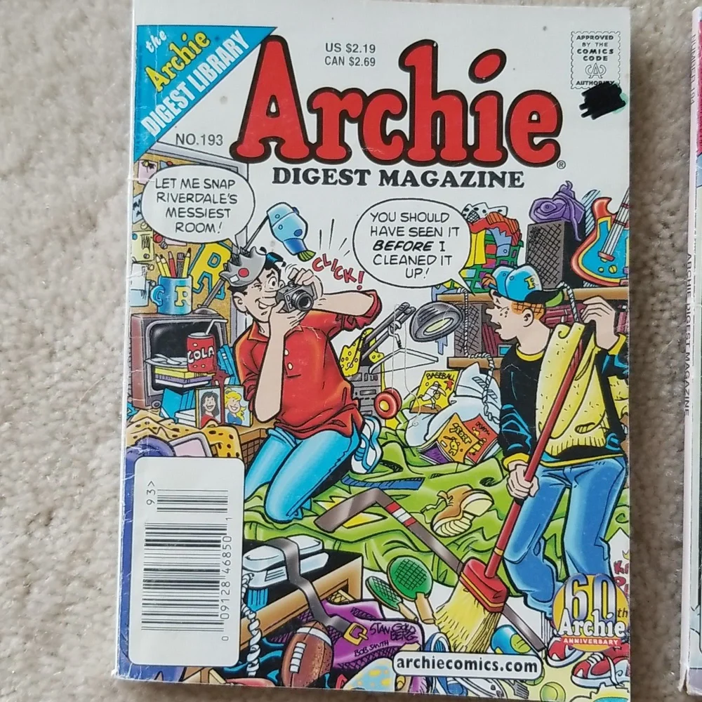 2 Archie Digest Magazine comics - Picture 2 of 8